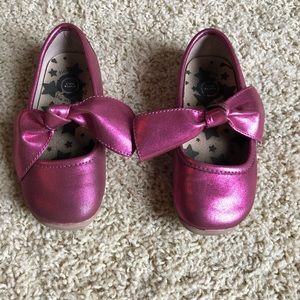 Livie & Luca girls metallic pink flats sz 9 GUC